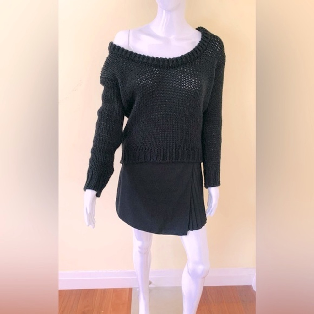 Black Lana wool knit top off-the-shoulder wide round neck long sleeves size US M